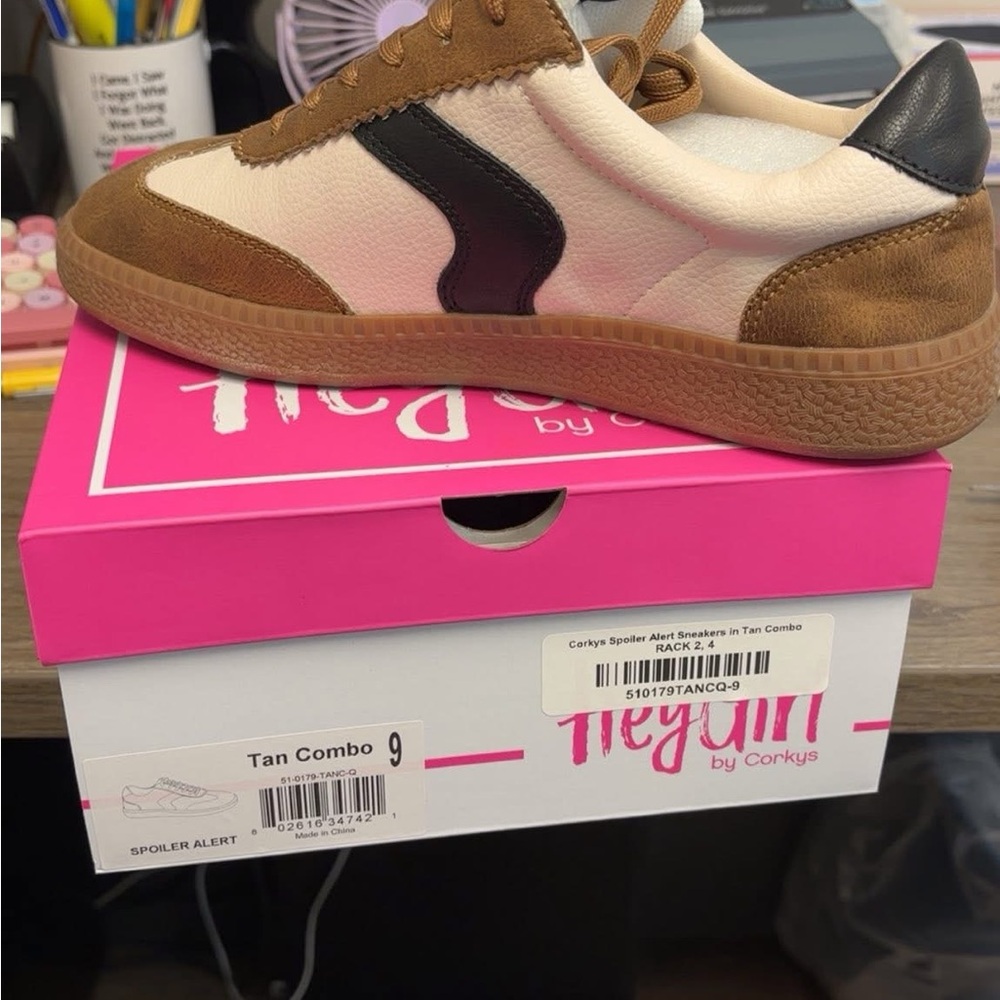 Corkys Women's Tan and Cream Sneakers